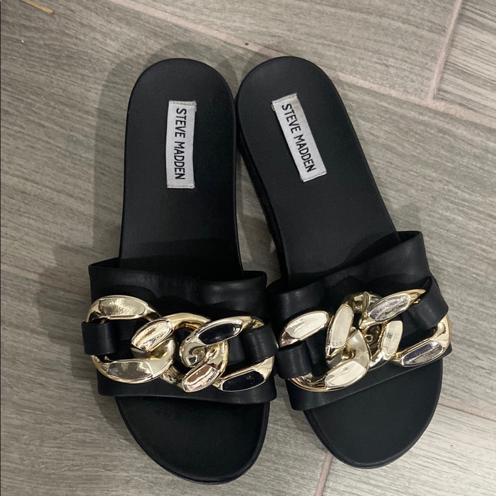 Steve Madden Gold and Black Sandals Casual Slide